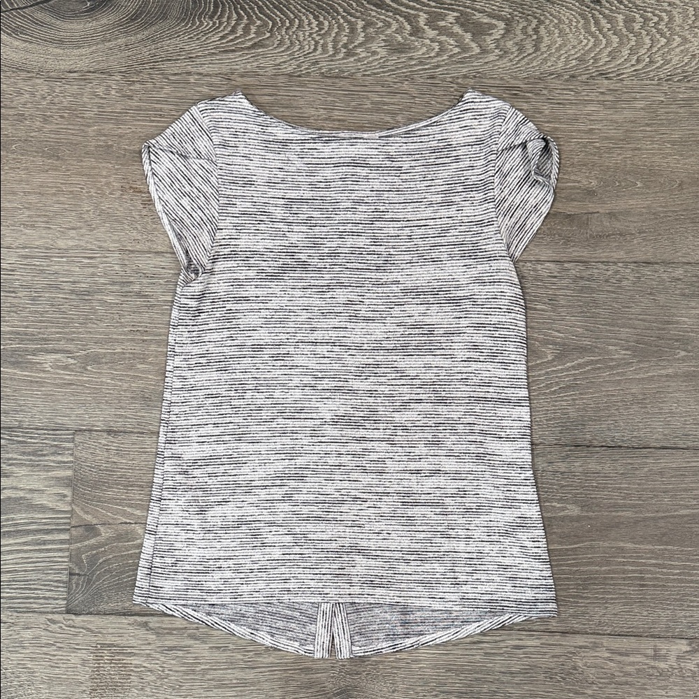 Market & Spruce Women's Black and White Striped Top